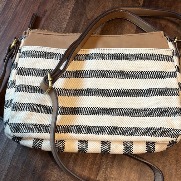 Relic crossbody purse - Picture 7 of 8